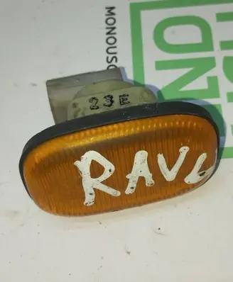 Toyota RAV 4 (XA10) Front fender indicator light 