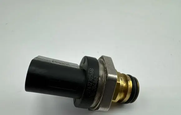Audi A3 8Y Fuel pressure sensor 06H906051K