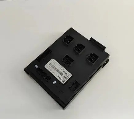 Volkswagen Touareg II Central body control module 4H0907063AA F005V01547