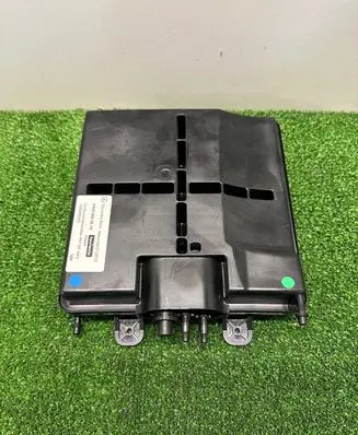 Mercedes-Benz GL X166 Vacuum air tank A0008005519 1202660XG