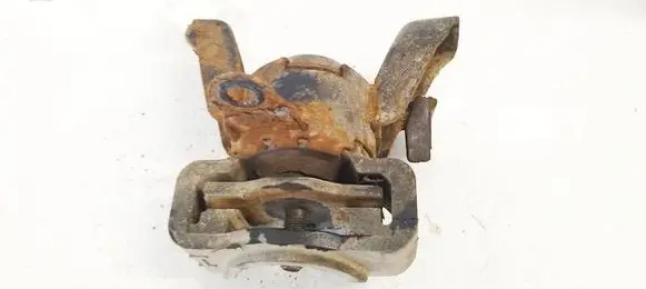 Mazda 323 Engine mount bracket 