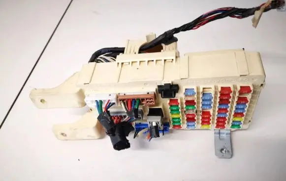 Hyundai Santa Fe Fuse box set 919502b200 91950-2b200