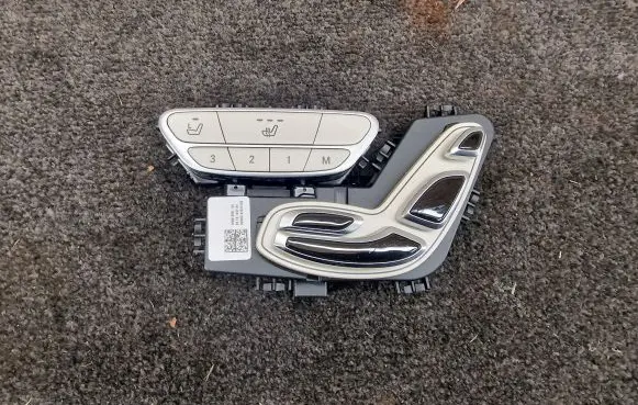 Mercedes-Benz S W222 Seat control switch A2229050401