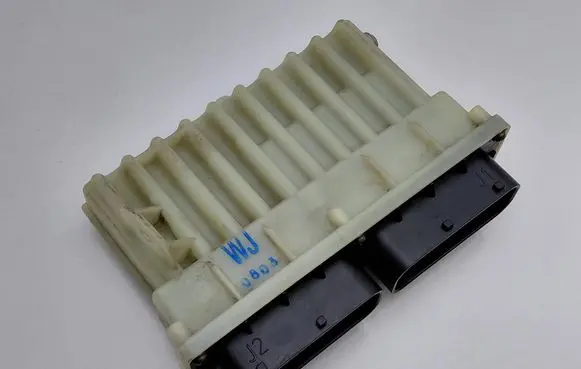 Opel Zafira A Coolant fan relay 24462346