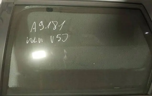 Volvo V50 Rear door window glass as2