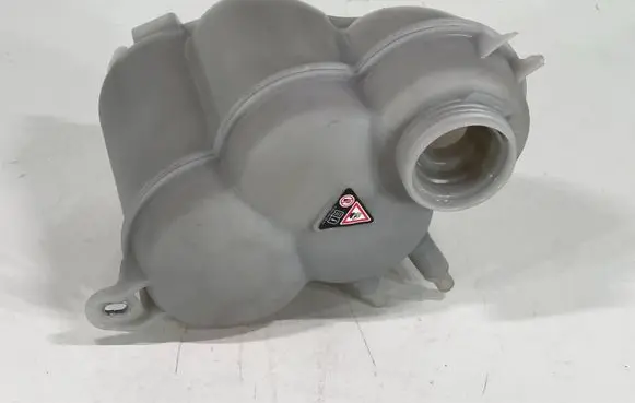 Mercedes-Benz CLE C236 Coolant expansion tank/reservoir A2065000000