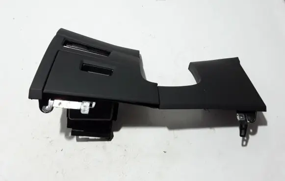 Volkswagen Touareg III Panel trim 761857519