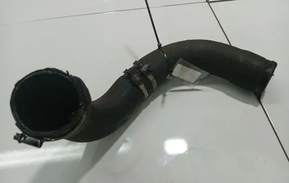 Peugeot 407 Intercooler hose/pipe