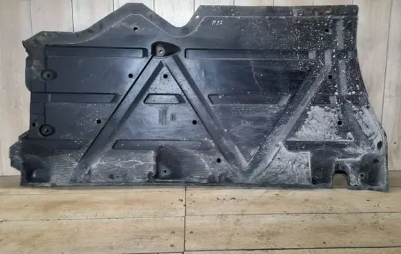 Mercedes-Benz B W245 Center/middle under tray cover A1696100908