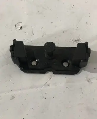 BMW 3 E46 Rear door lock loop/hook striker 8203771