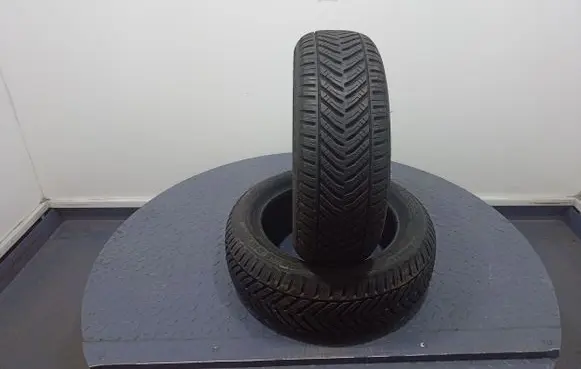 Peugeot 206 CC R17 C winter tire 3528700362572