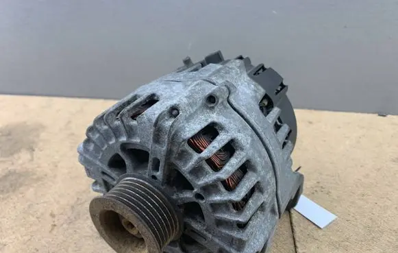 BMW X3 F25 Generator/alternator 8515754 12318515754 12318570672