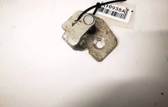 Opel Zafira B Front door lock loop/hook striker 