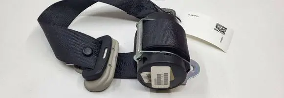 Nissan Leaf I (ZE0) Rear seatbelt 623658363B