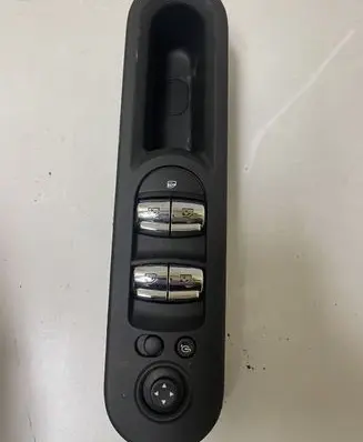 Mini Cooper Countryman F60 Electric window control switch 9354861