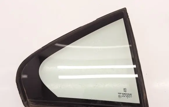 Peugeot 607 Rear vent window glass 43R000677 DOT39AS2M35