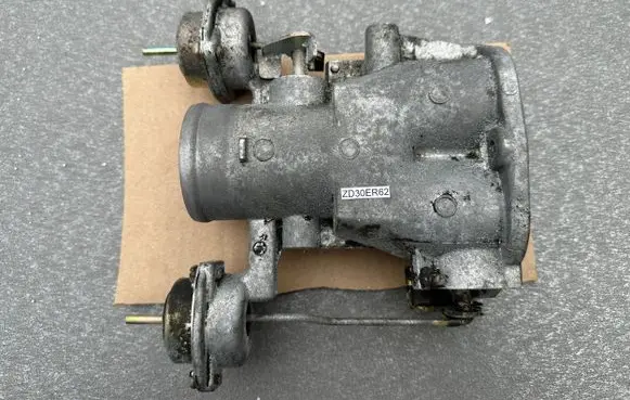 Nissan Patrol Y61 Throttle body valve 16118VC100