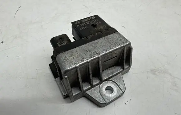 BMW 4 F36 Gran coupe Glow plug pre-heat relay 8514120