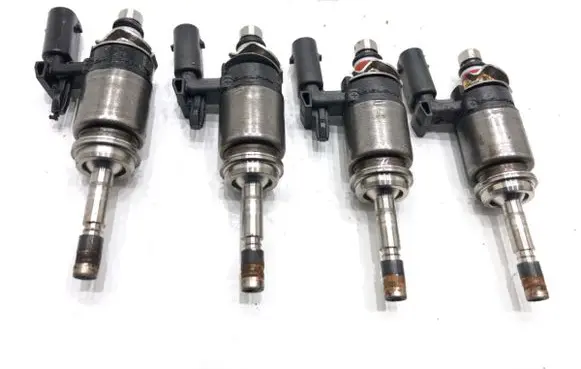 Audi Q3 F3 Fuel injectors set 04E906036AD