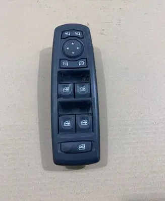 Renault Laguna III Electric window control switch E30167 1848G