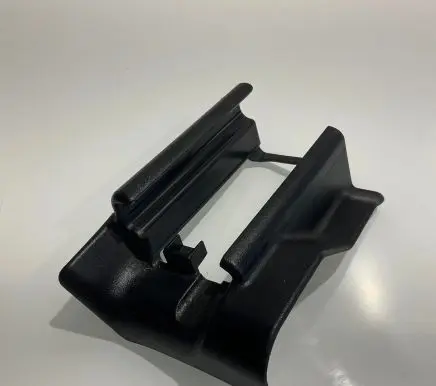 Mercedes-Benz CLS C219 Front driver seat rail trim 2119192520 77020005 9131077