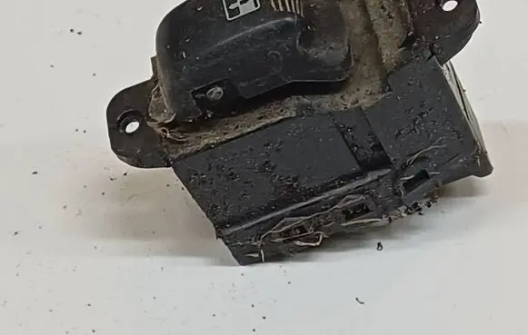 Hyundai Santa Fe Electric window control switch 621W02280