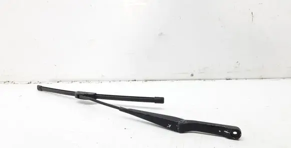 Mercedes-Benz ML W163 Front wiper blade arm