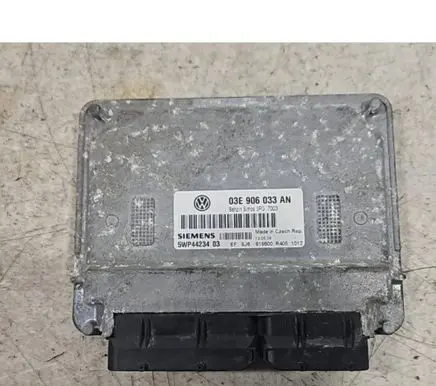 Skoda Fabia Mk1 (6Y) Engine control unit/module 03E906033AN 3PG7003 5WP442343