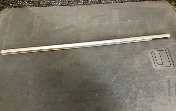 Audi e-tron Front door glass trim molding 4KE837475