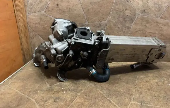 Mercedes-Benz C W204 EGR valve A6511400360