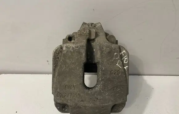 BMW 5 F10 F11 Front brake caliper 6024330