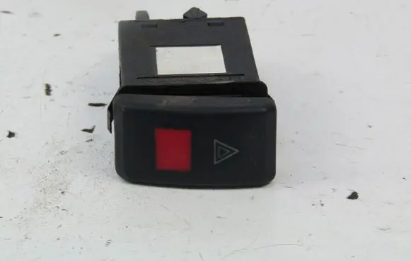 Skoda Octavia Mk1 (1U) Hazard light switch 
