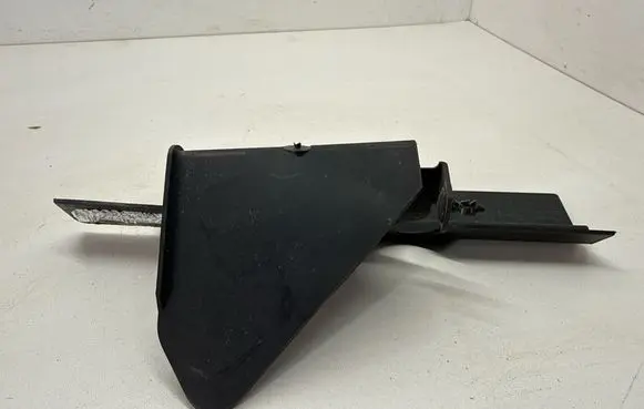 Chevrolet Camaro Intercooler air guide/duct channel 84141574 52452141