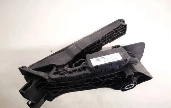 Volkswagen Touran I Accelerator throttle pedal 1k1721503m 6pv00889000