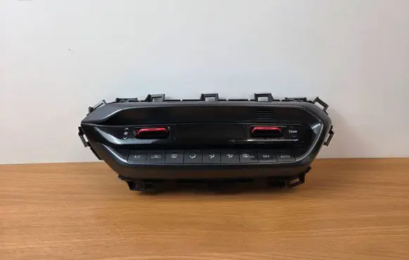 Hyundai i20 (BC3 BI3) Climate control unit 97250Q0700 EC200BCULE05 T1A0000023