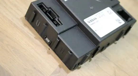 Nissan Qashqai Central body control module 5WK49375