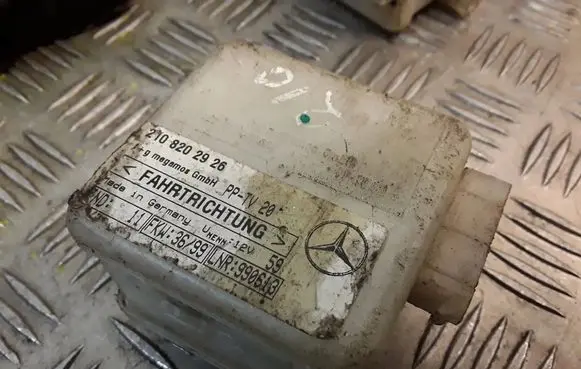 Mercedes-Benz E W210 Alarm control unit/module A2108202926 2108202926