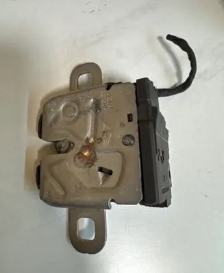 Tailgate/trunk/boot lock/catch/latch