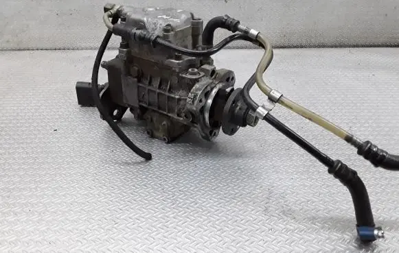 Skoda Octavia Mk1 (1U) Fuel injection high pressure pump 0460404977