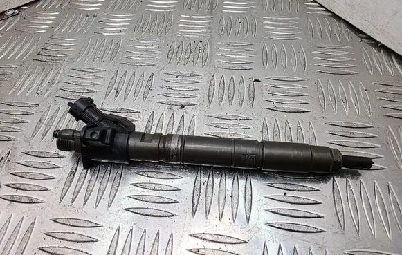 Fuel injector