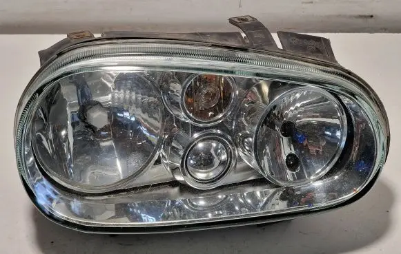 Volkswagen Golf IV Headlight/headlamp