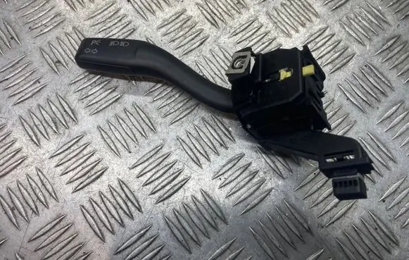 Audi A3 S3 A3 Sportback 8P Indicator stalk 8P0953513A 01103600