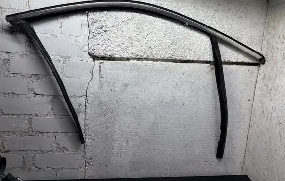 BMW X3 G01 Front door glass trim molding 223302