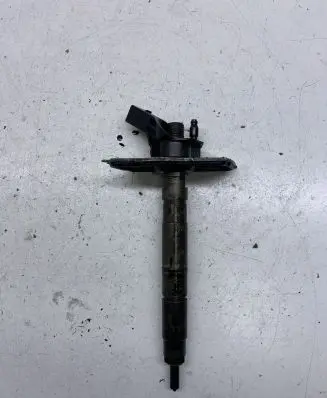 Audi A6 S6 C6 4F Fuel injector 059130277AJ 0445115054