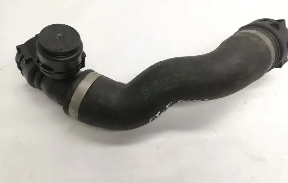 BMW 5 GT F07 Engine coolant pipe/hose 780010104