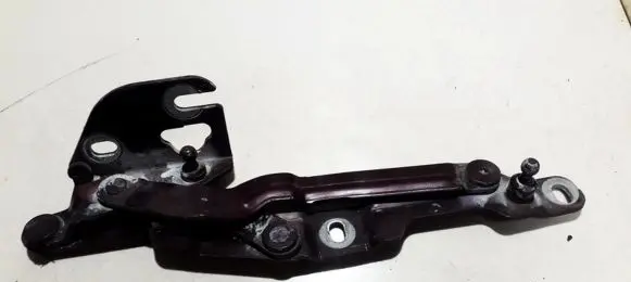 Audi A4 S4 B5 8D Tailgate/trunk/boot hinge 8D5827302A