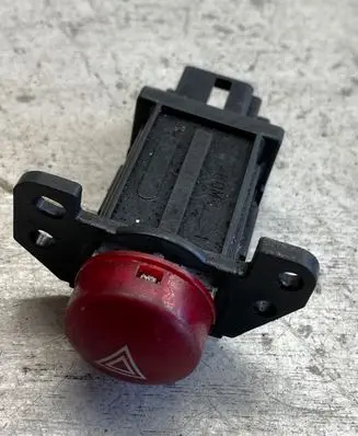 Mitsubishi Outlander Hazard light switch