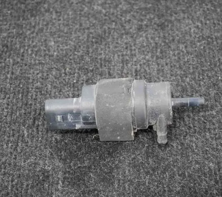 Audi A7 S7 4G Windscreen/windshield washer pump 8K5955647