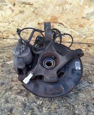 Toyota Yaris Front wheel hub spindle knuckle