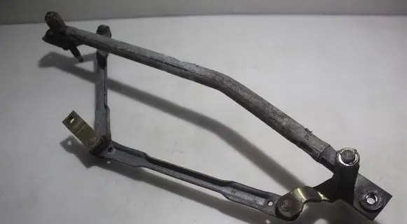 Skoda Fabia Mk1 (6Y) Front wiper linkage 